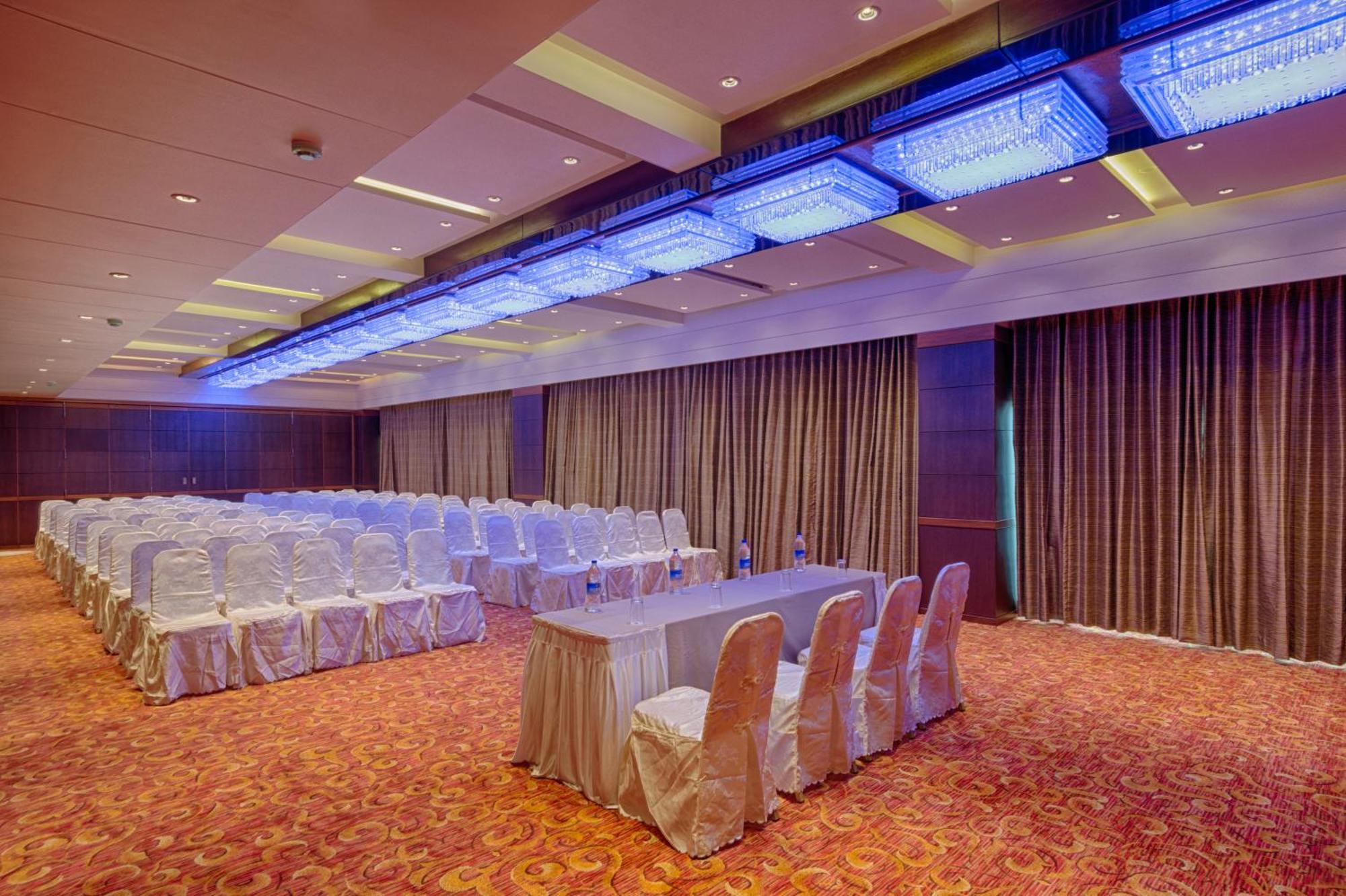 The President-A Boutique Hotel Ahmedabad Exterior foto